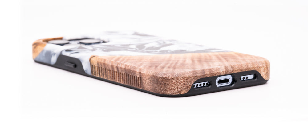 Live Edge Case Bottom View